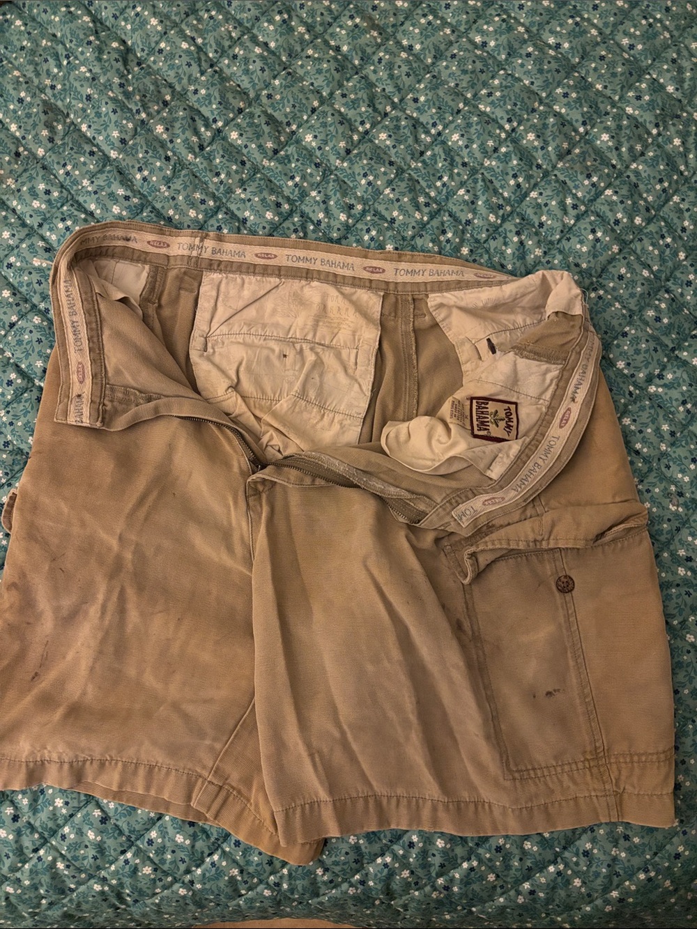 Tommy Bahama Men's Tan Cargo Shorts